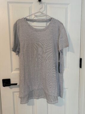 Lulu's gray striped crew neck shirt
